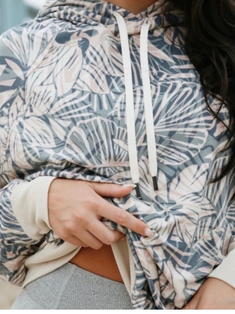 FEAT Tropical Flowtech Floral Hoodie - GUC